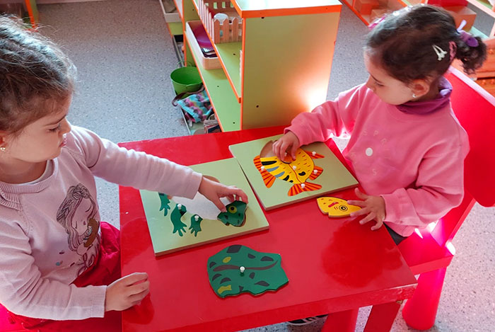Cum ajuta metoda Montessori in disciplina copilului